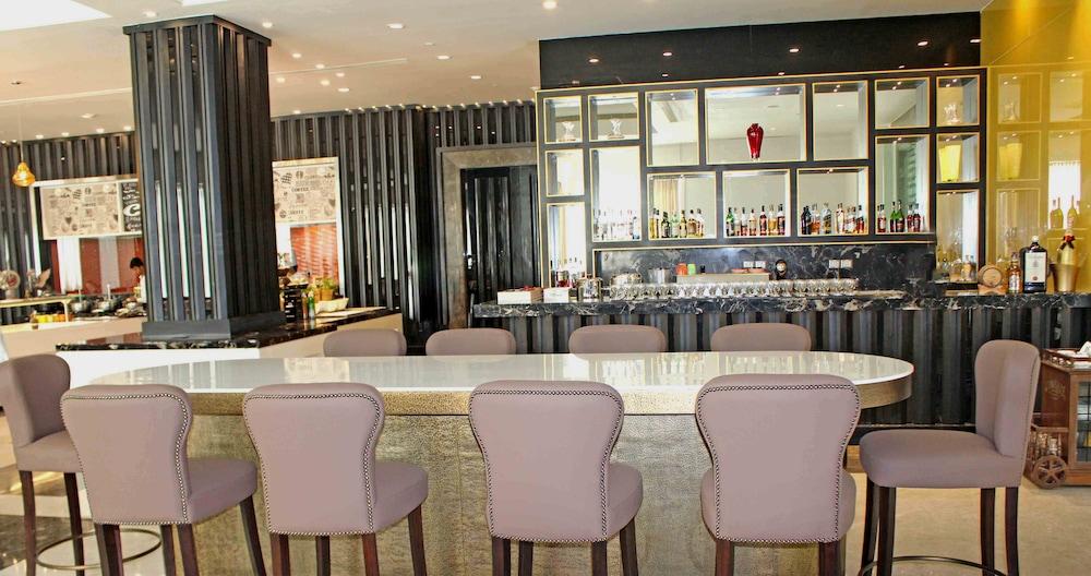 Radisson Blu Bengaluru Outer Ring Road Otel Dış mekan fotoğraf