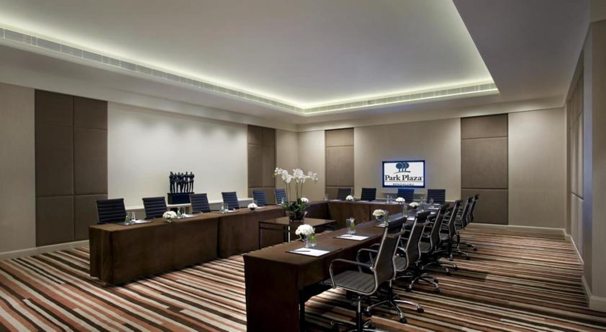 Radisson Blu Bengaluru Outer Ring Road Otel Dış mekan fotoğraf