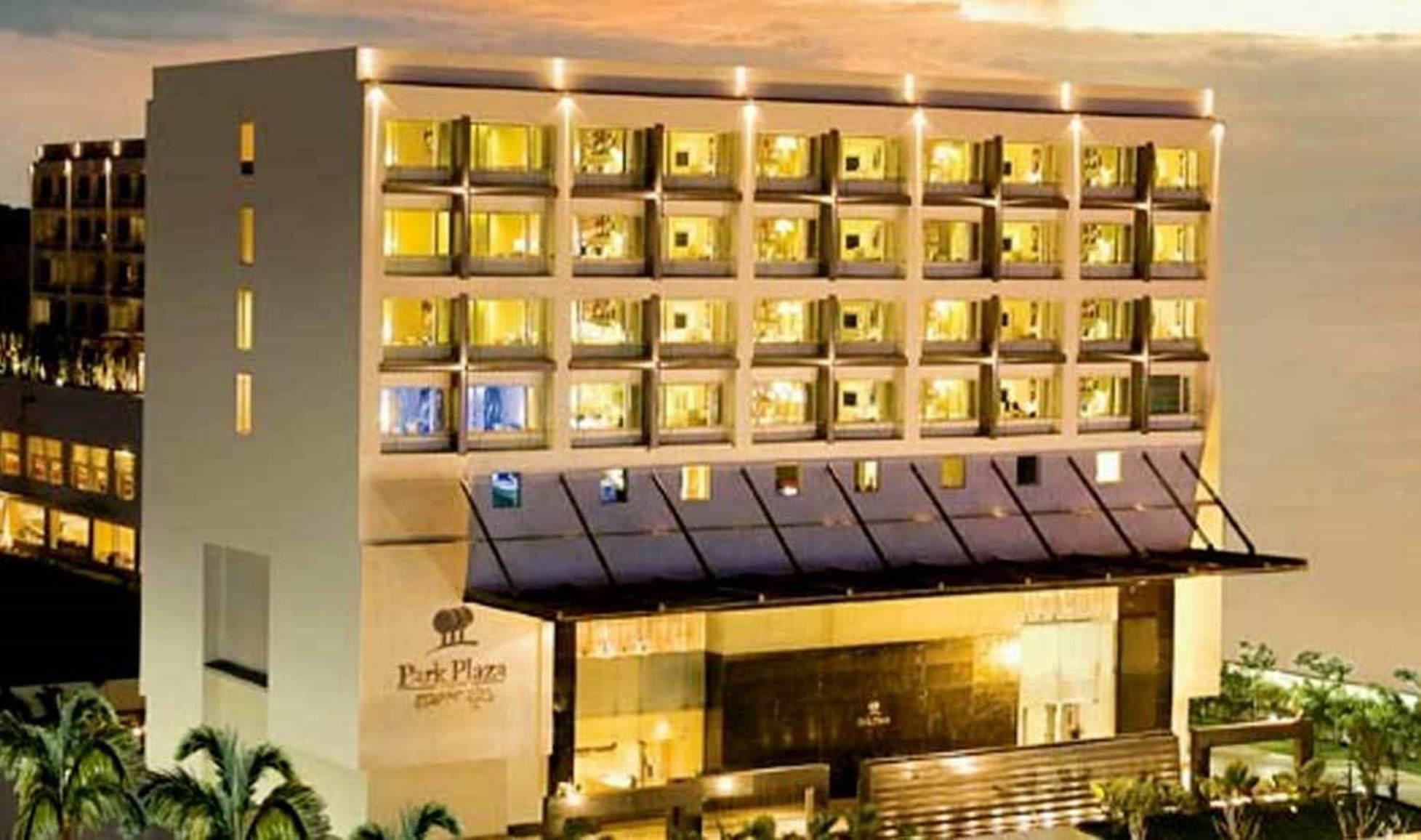 Radisson Blu Bengaluru Outer Ring Road Otel Dış mekan fotoğraf