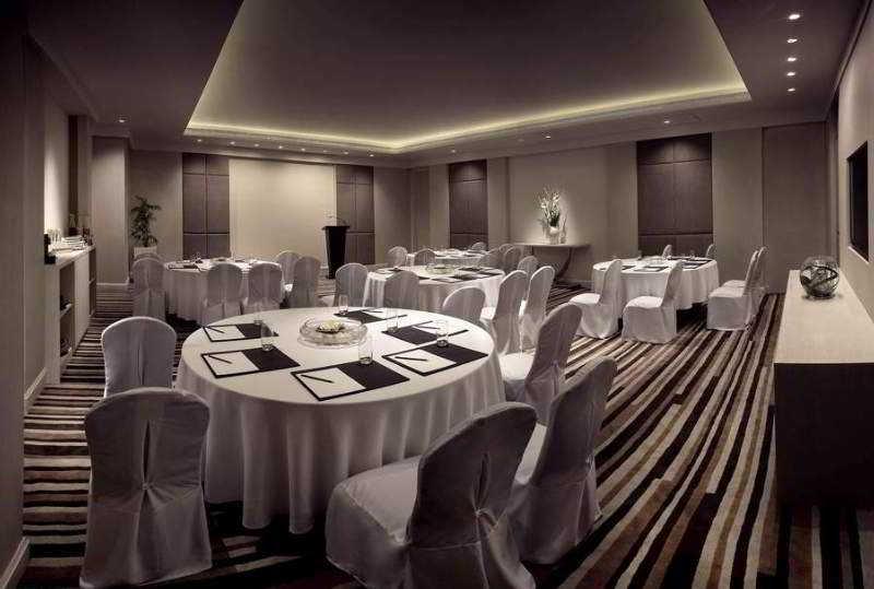 Radisson Blu Bengaluru Outer Ring Road Otel Dış mekan fotoğraf