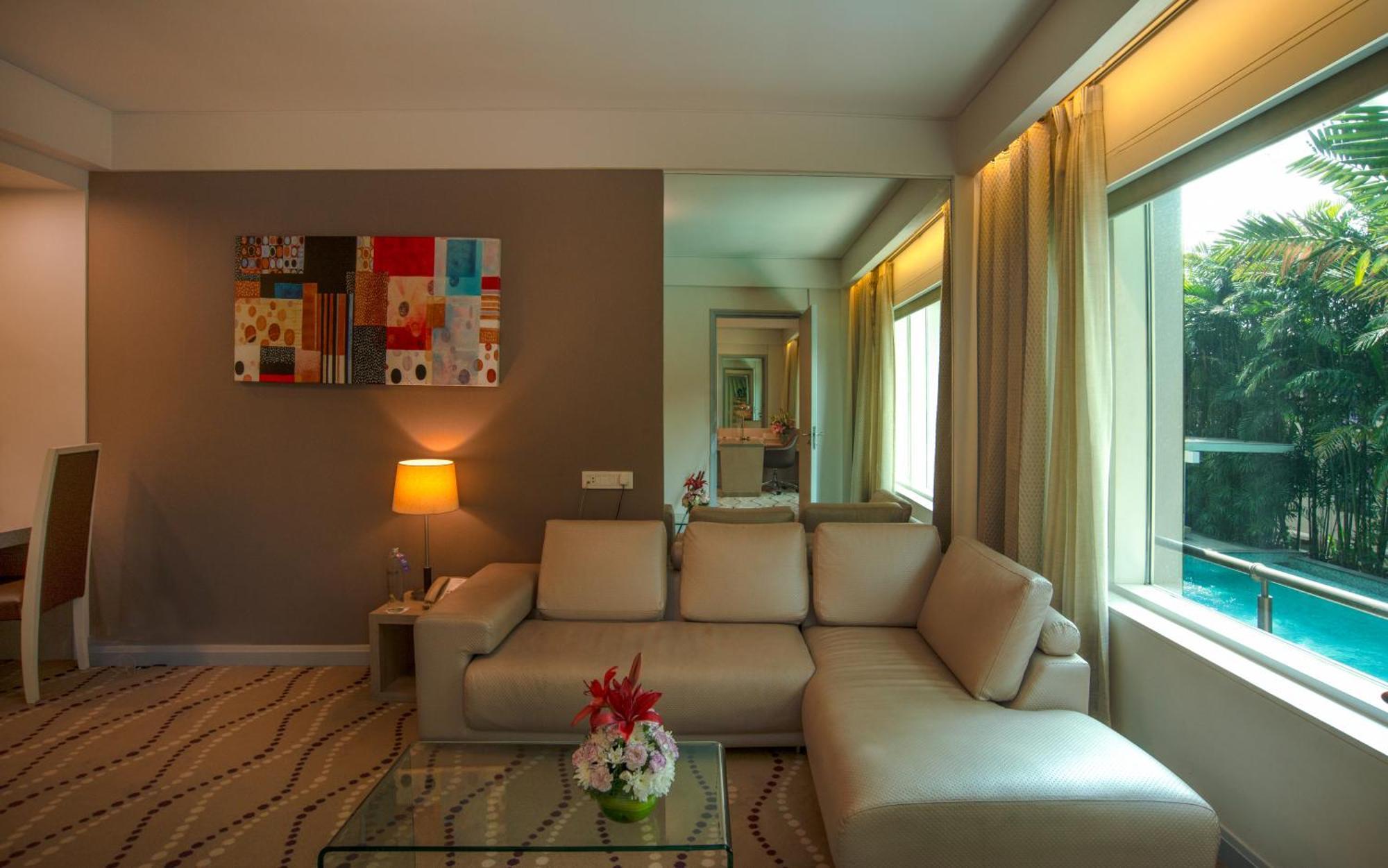 Radisson Blu Bengaluru Outer Ring Road Otel Dış mekan fotoğraf