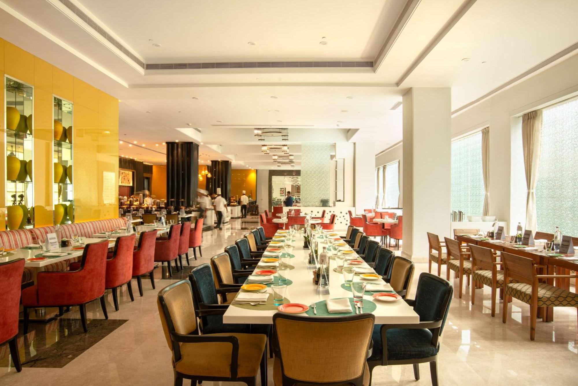 Radisson Blu Bengaluru Outer Ring Road Otel Dış mekan fotoğraf