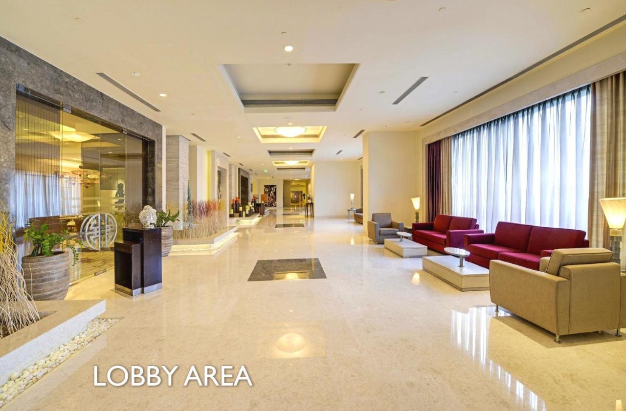 Radisson Blu Bengaluru Outer Ring Road Otel Dış mekan fotoğraf